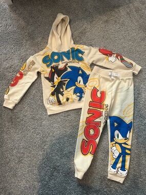 Sonic The Hedgehog Kids Beige Hoodie & Jogger Set